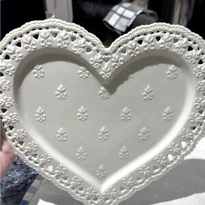 ✨ Exquisite Vintage Skye McGhie Heart-Shaped Cream Lace Serving Dessert Plate ✨